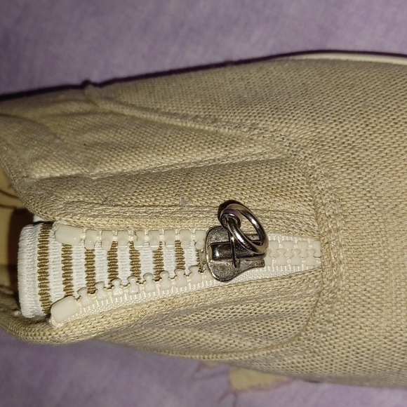 Aerosoles canvas slip-on like new - Picture 3 of 8